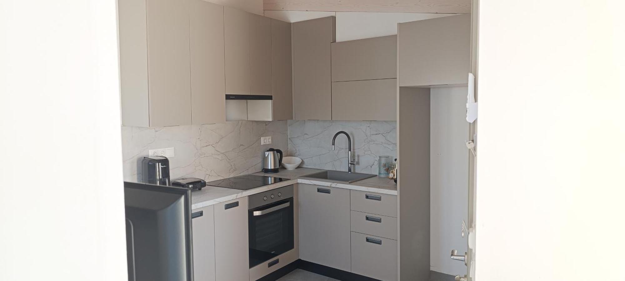 Apartment Lais In The Old Square Of Liapades